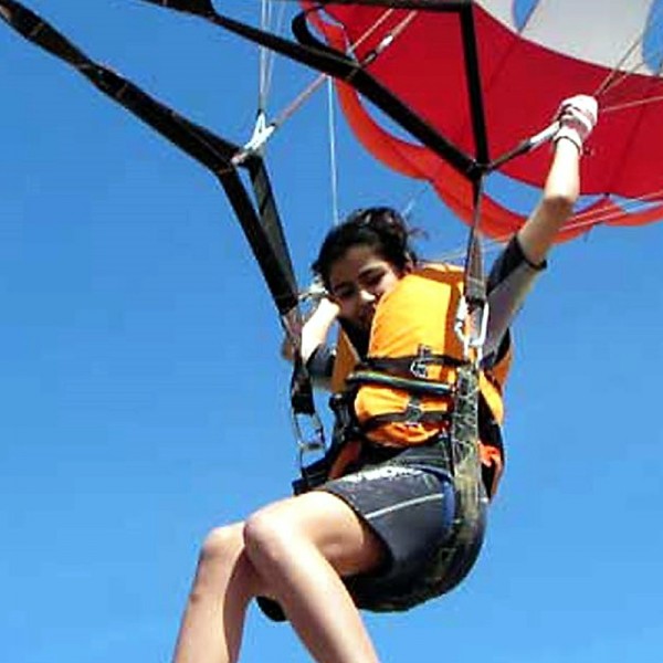 actividades de parasailing en lanoria.net